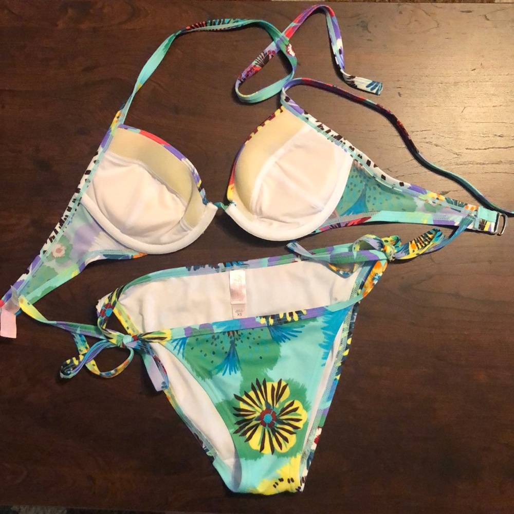 XS tropical flowers string bikini 32B - Picture 2 of 4
